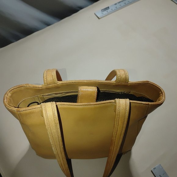 Coach Beige Leather Tote Bag 9305 Costa Rica Double Handles Open Top Design - Picture 3 of 16